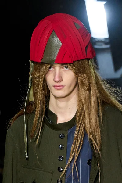 Look 37